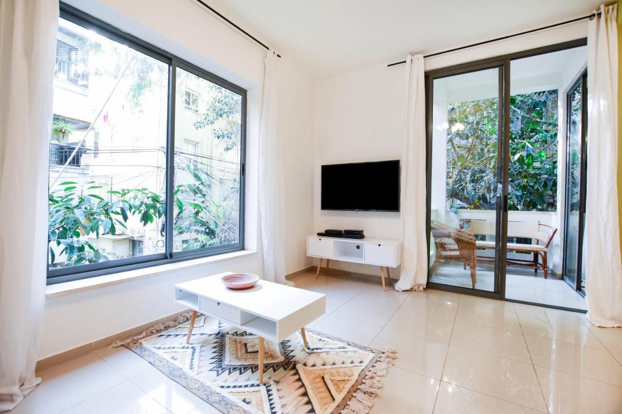 Light As A Feather By Holyguest Tel Aviv Bagian luar foto